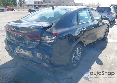 2022 Kia Forte Lxs z USA, uszkodzony, nr VIN 3KPF24AD2NE482580